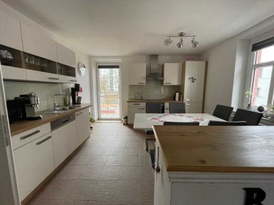 3-Zimmer-Altbauwohnung in Landshut-Nikola!