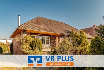 Walmdachbungalow mit Vollkeller und Garage