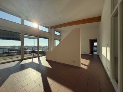 Einzigartige Dachgeschosswohnung mit großzügiger Dachterrasse in Augsburg