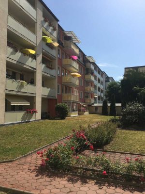 Lichtdurchflutete 2-Zimmer Terrassenwohnung mit gehobener Innenausstattung in Plauen Innenstadt