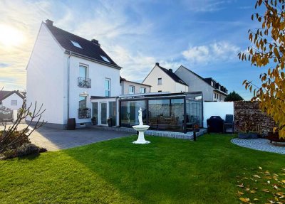 � Modern. Zentral. Familienstark. Ihr 4-Zimmer-Einfamilienhaus mit Garten & Terrasse in Troisdorf