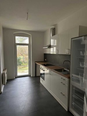***2 Zimmer-Wohnung mit Balkon, neuer EBK inkl. Spülmaschine, Bad mit Wanne und Dusche!***