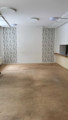 5 Raum-Wohnung mit Balkon und privatem Garten