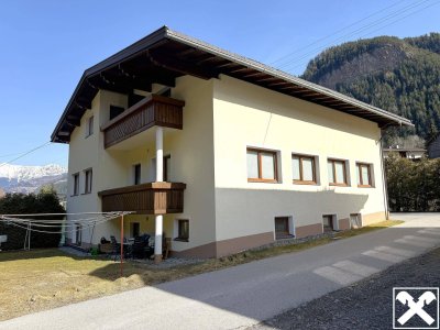 Vielseitiges Mehrparteienhaus mit 5 Einheiten im Tiroler Oberland – Wohnen, Vermieten oder Mitarbeiterhaus