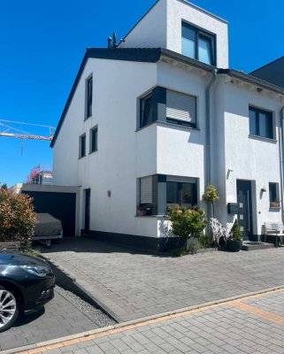 Stadtnaher Familientraum in Kohlscheid zu vermieten
