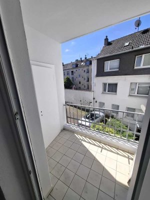 sehr zentrale 3 Zimmer-Wohnung mit Wohnküche und kleinem Balkon