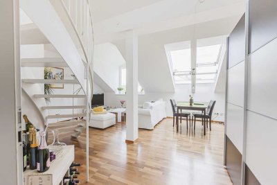 Hochwertige, helle 2-Zi-DG-Maisonettewohnung ohne Balkon nähe Wettersteinplatz