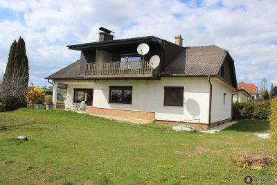 Bad Tatzmannsdorf: Zweifamilienhaus in Traumlage