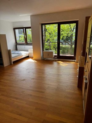 Sonnige 1-Zimmer-Wohnung mit Balkon in München-Laim, möbliert, ruhig und zentral