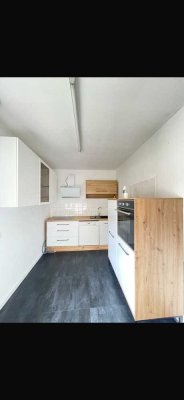 Sanierte 3,5-Raum-Wohnung mit Balkon und Einbauküche in Freiburg kappel
