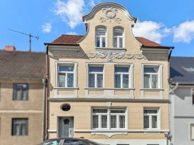 Einfamilienhaus im Zentrum von Burg mit PKW- Stellplatz