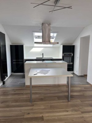 Modernes 1,5-Zi.-Loft im 5. OG mit Garage in Karlsruhe Innenstadt-West