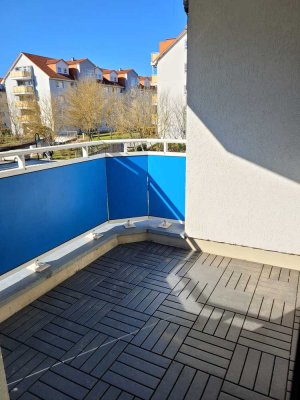 Helle sonnige 2 Zi-Wohnung mit Einbauküche + Balkon + Tiefgaragenplatz in Bernau