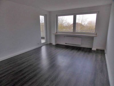 Moderne 2,5 Zi-Wohnung mit großem Balkon !