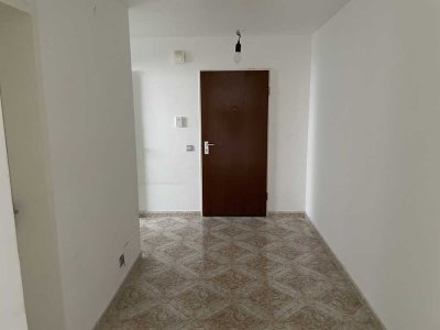 Geschmackvolle 3-Raum-Wohnung mit Einbauküche in Tübingen (Kreis)
