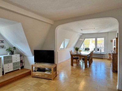 Stilvoll Wohnen im Bremer Stadthaus– schicke Dachgeschosswohnung