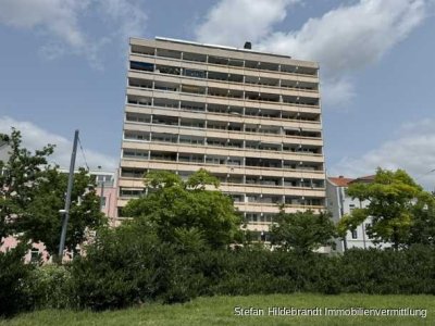 Helle 2-Zimmerwohnung mit Südbalkon und Fernsicht