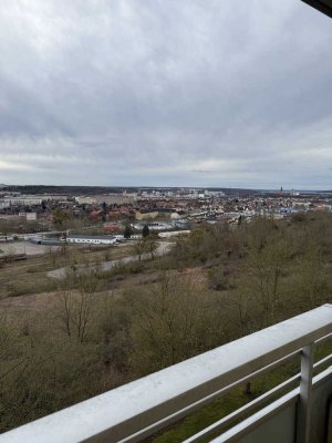 sonnige 1,5-Raum Wohnung mit großem Balkon   Max-Adrion Straße 33 mit TOP-Ausblick NEU