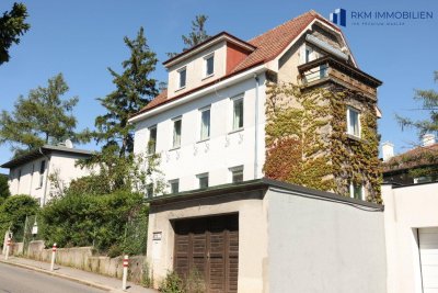Traumhaftes Mehrfamilienhaus in Wien 1230: 9 Zimmer, Garten, Balkon und Garage - Ihr neues Zuhause!