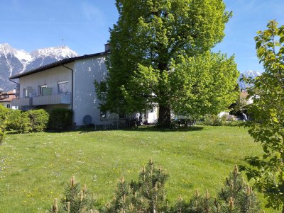 Sehr helle Garcionerre mit eigener Terrasse und großem Gemeinschaftsgarten PROVISIONSFREI
