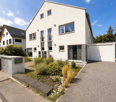 Wohnen im Grünen: Moderne KfW 55 Doppelhaushälfte mit großem Garten in begehrter Lage München-Aubing