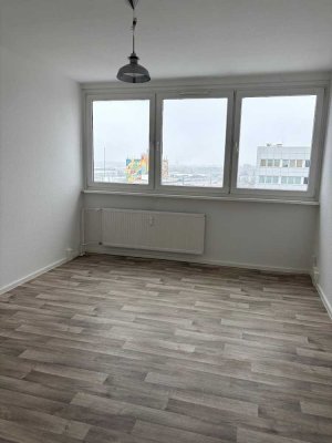 wir möblieren für Sie - 1105 - Woldegker Straße 30