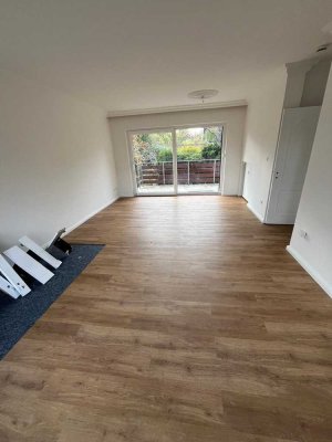 Renovierte 2,5 -Zimmerwohnung mit Einbauküche, Terrasse, Garten  und Stellplatz