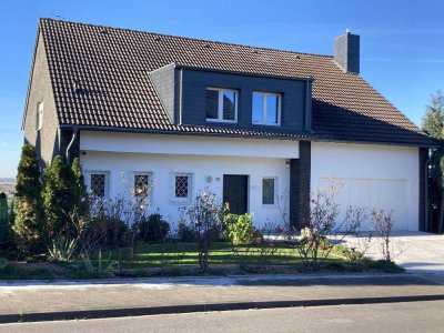 Freistehendes EFH/Villa mit unverbaubarem Weitblick