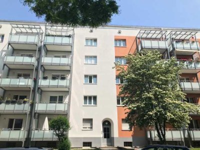 Praktisch geschnittene 2,5-Zimmer-Wohnung mit Balkon