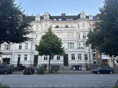 Eindrucksvolle Immobilie und nur 300 m zum Alster / KEINE MAKLERANFRAGEN!!!