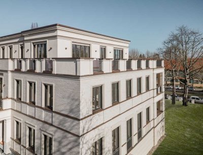 High-end comfort in the heart of Berlin-Dahlem: apartment with 341m2 garden