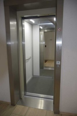 Ansprechende und modernisierte 3-Zimmer-Dachgeschosswohnung mit geh. Innenausstattung in Herford