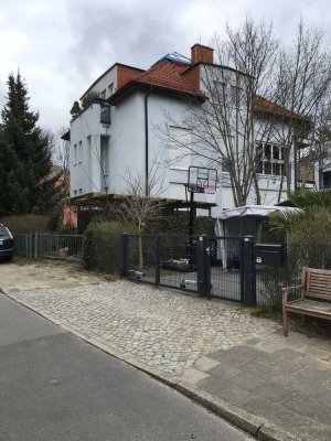 Dachgeschosswohnung im schönen Klein Glienicke zu vermieten