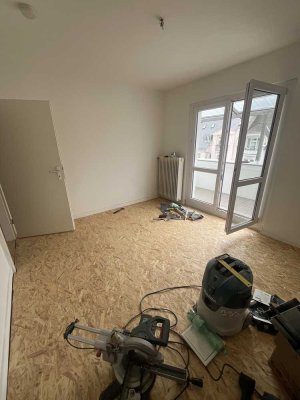 Helle kleine 1 ZKB - Wohnung im Dachgeschoss!