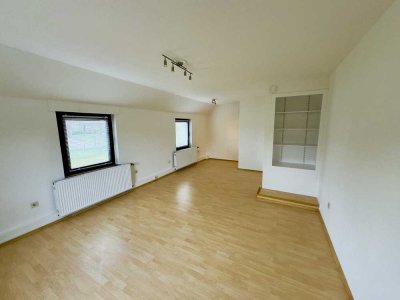 Stilvolle, vollständig renovierte 1-Zimmer-Maisonette-Wohnung mit Einbauküche in Bielefeld