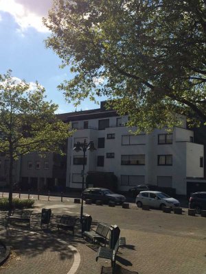 Stilvolle Nichtraucher 4-Zimmer-WHG mit gehobener Innenausstattung mit EBK in Leverkusen