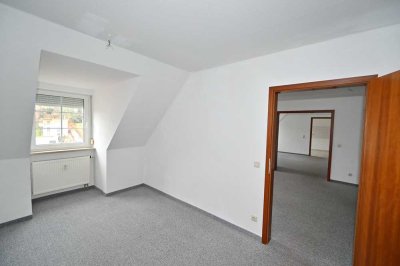 *!Viel Potenzial!* Schöne 3-Raum-Wohnung im Dachgeschoss - WE55