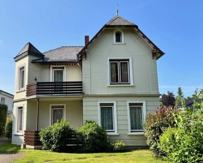 Stilvolle, generalsanierte 3-Zimmer-Altbauwohnung mit Balkon und Garage – 91 m² in Top-Lage