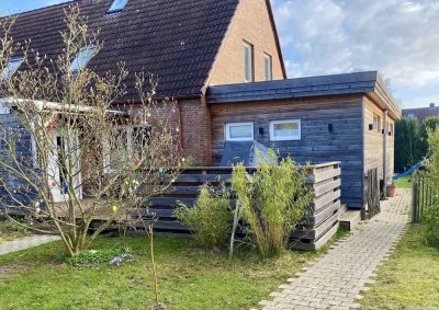 Modernisierte Doppelhaushälfte mit Solaranlage in Flintbek