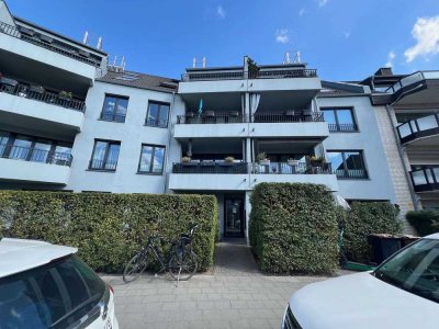 Stilvolle 4 Zimmer-Maisonette-Dachgeschosswohnung mit Balkon in Düsseldorf-Wersten
