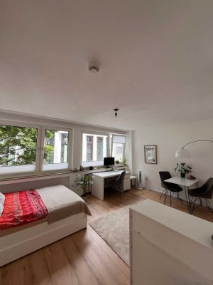 Zwischenmiete: Helle, vollmöblierte Wohnung am Barbarossaplatz