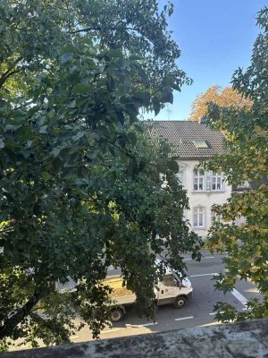 Geräumige 3-Zimmer Dachgeschosswohnung in zentraler Lage von Mönchengladbach Wickrath