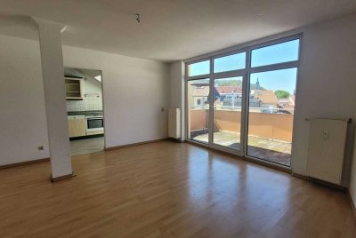 3-Raumwohnung mit Balkon, Einbauküche und Aufzug im Zentrum von Eisenach