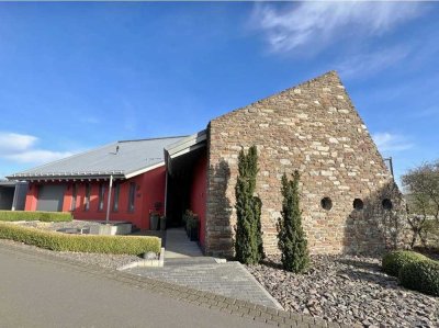**Einzigartiges, exklusives Wohnhaus mit Naturschwimmteich in Prüm/Eifel**