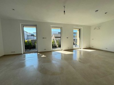 Erstbezug mit Terrasse: Exklusive 3-Zimmer-Wohnung mit gehobener Innenausstattung in Siegburg