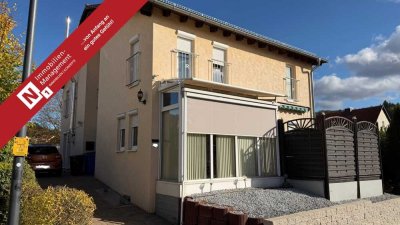 Youngtimer - Freistehendes Einfamilienhaus mit 2 Terrassen