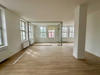 Wohnen mit Charakter – stilvolle 3-ZKB-Wohnung in liebevoll saniertem Altbau von 1923