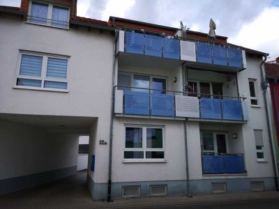 Gepflegte Wohnung mit zwei Zimmern und Balkon in Ludwigshafen am Rhein