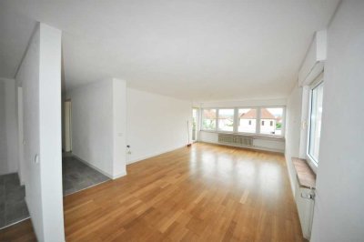 großzügig & helle 3,5-Zimmer-Wohnung mit Süd-Balkon in Gärtringen
