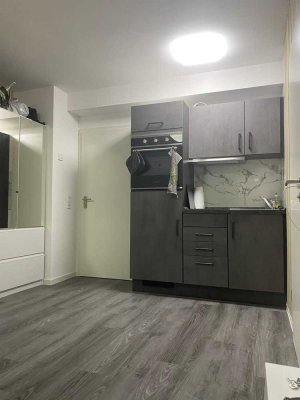 Mobilisierte 1-Zimmer Wohnung mit Balkon, Bad und Küche in Tübingen